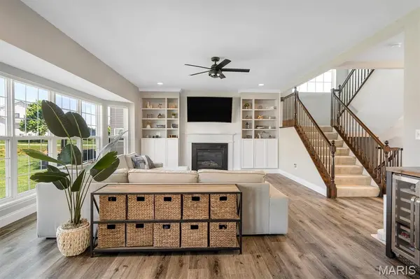 255 Mason Glen DR, Lake St Louis, MO 63367