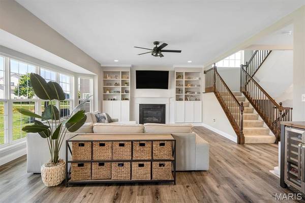 255 Mason Glen DR, Lake St Louis, MO 63367
