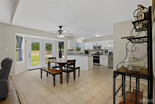 4041 Canebrake Valley DR, Dittmer, MO 63023