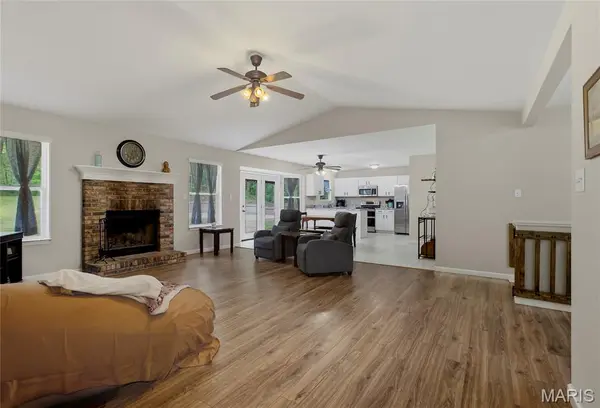 4041 Canebrake Valley DR, Dittmer, MO 63023