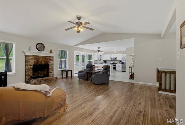 4041 Canebrake Valley DR, Dittmer, MO 63023