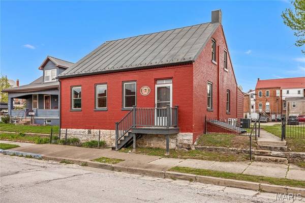 117 E 5th ST, Hermann, MO 65041