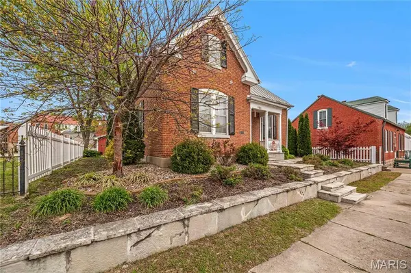 121 E 5th ST, Hermann, MO 65041