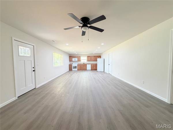 211 Maple St, Pilot Knob, MO 63663