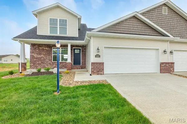 207 Wrigley Field Drive, Bethalto, IL 62010