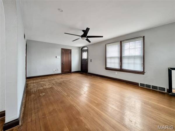 4401 Charlie Dooley DR, St Louis, MO 63121