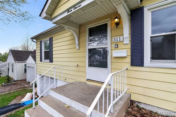 311 Superior DR, St Louis, MO 63135