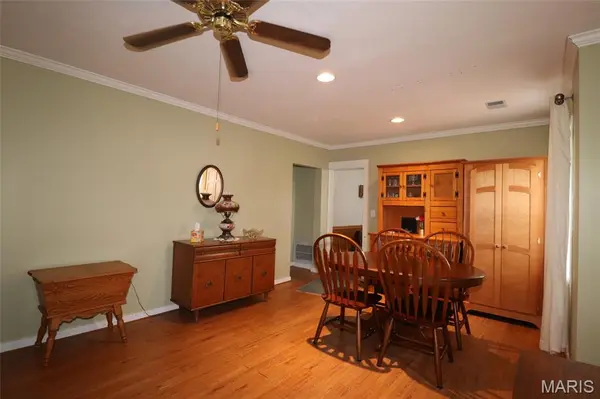 550 SUMMIT DR, Holts Summit, MO 65043