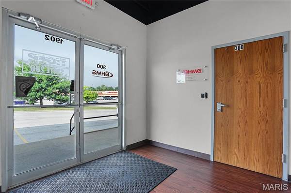 1902 Vandalia ST #200, Collinsville, IL 62234