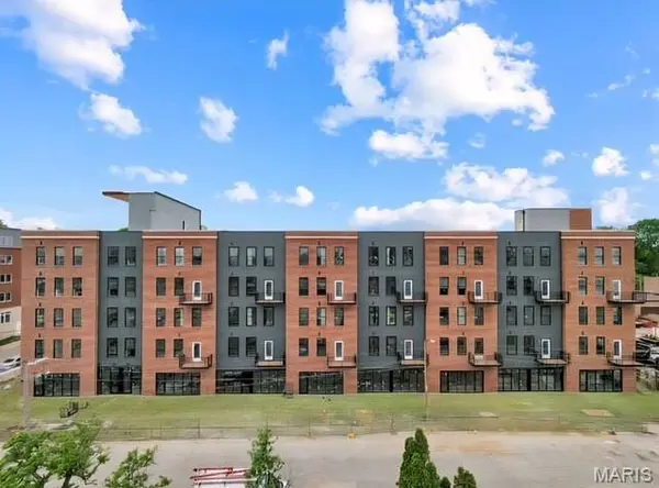 2300 LaSalle #211, St Louis, MO 63104