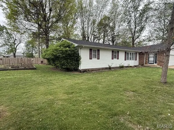 1006 M- East 10th ST, Mountain Grove, MO 65711