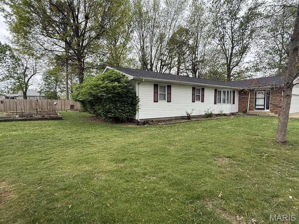 1006 M- East 10th ST, Mountain Grove, MO 65711