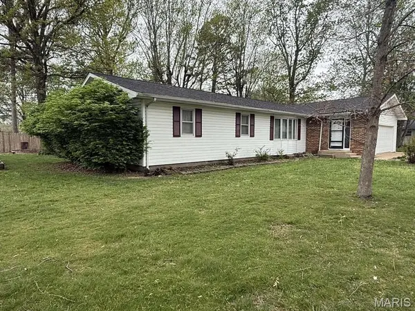 1006 M- East 10th ST, Mountain Grove, MO 65711
