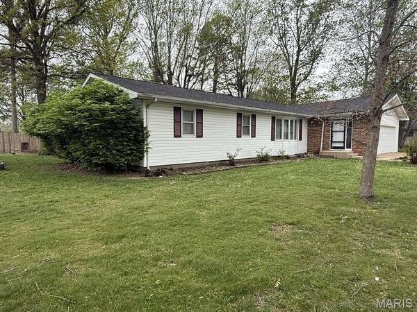 1006 M- East 10th ST, Mountain Grove, MO 65711