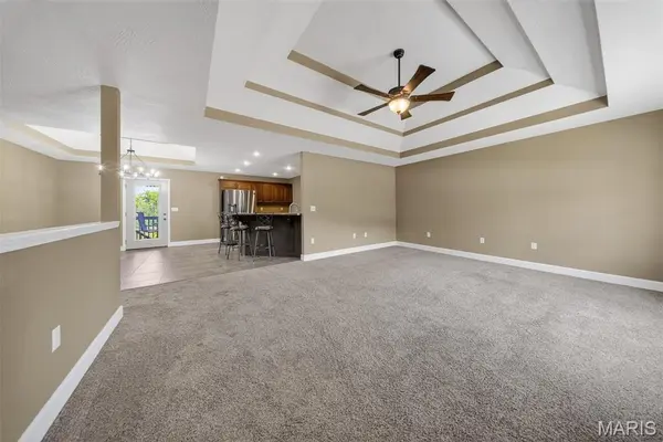 20164 Helios LN, St Robert, MO 65584