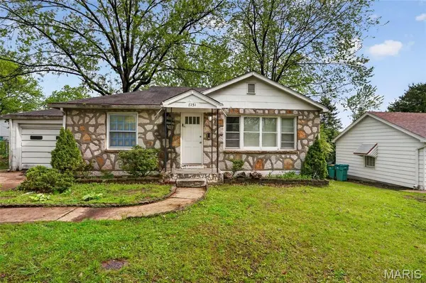 8151 Underhill DR, St Louis, MO 63114