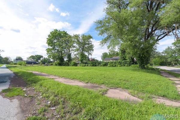 601 N 13th ST, East St Louis, IL 62205