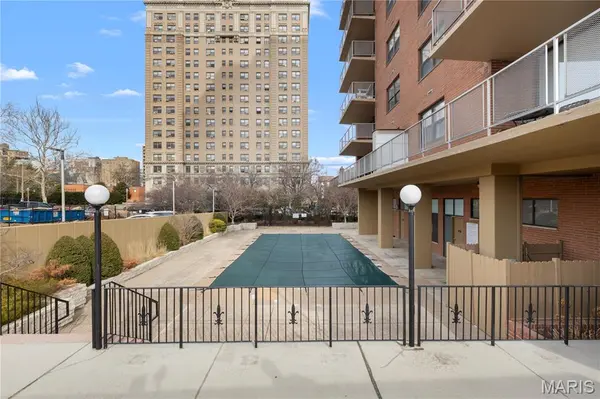 4466 W Pine BLVD #6G, St Louis, MO 63108
