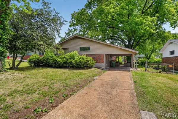9946 Lanier DR, St Louis, MO 63136