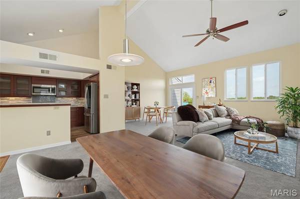 1848 Ridgeview Circle DR, Ballwin, MO 63021