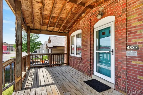 4827 Miami ST, St Louis, MO 63116