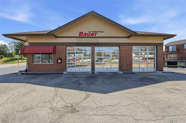 11600 Gravois RD, Sunset Hills, MO 63126