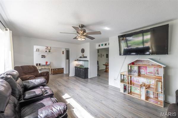 2010 Schweitzer DR, Poplar Bluff, MO 63901