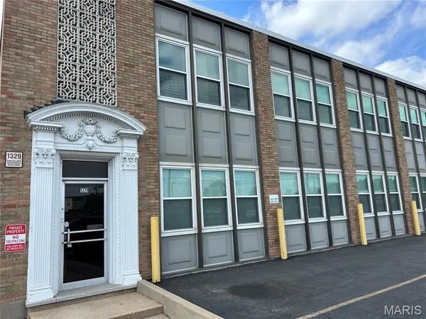1327 Macklind AVE, St Louis, MO 63110