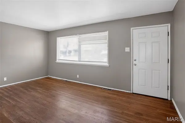 1752 Hudson RD, St Louis, MO 63136