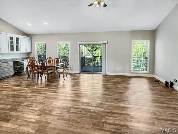 821 Destiny DR, Villa Ridge, MO 63089