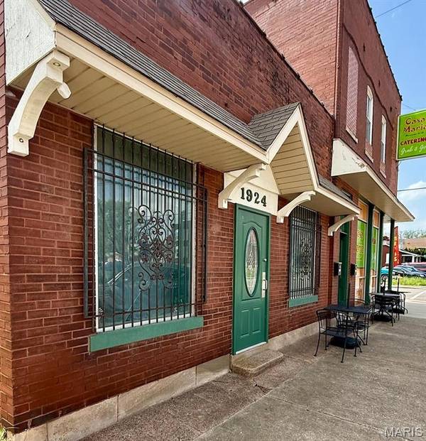 1926 W Main ST, Belleville, IL 62226