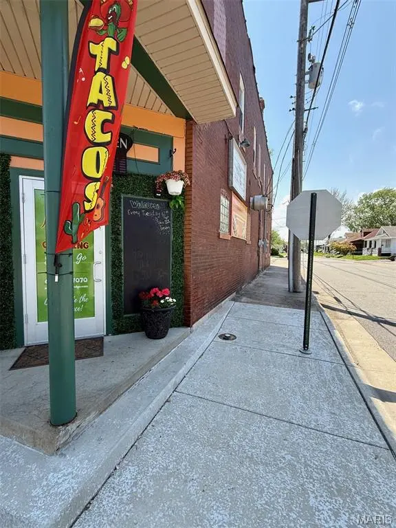 1926 W Main ST, Belleville, IL 62226