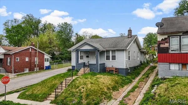 7102 Edison AVE, Velda City, MO 63121
