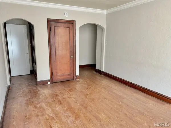 5001 S Grand BLVD, St Louis, MO 63111