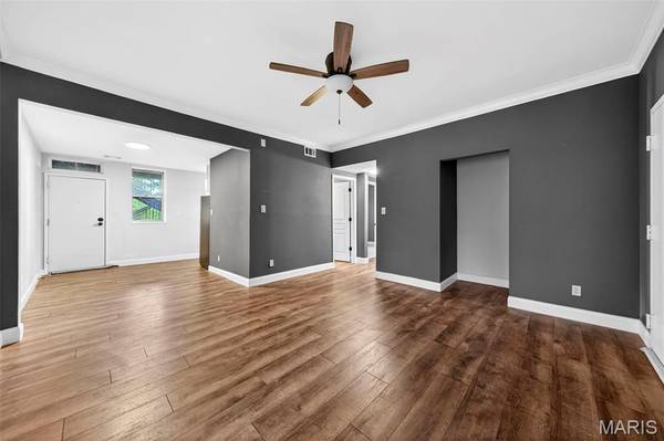 5677 Waterman BLVD #11, St Louis, MO 63112