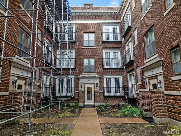 5677 Waterman BLVD #11, St Louis, MO 63112