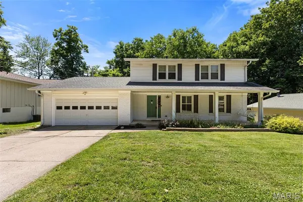 3029 Yale BLVD, St Charles, MO 63301