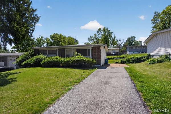 1736 Keelen DR, St Louis, MO 63136