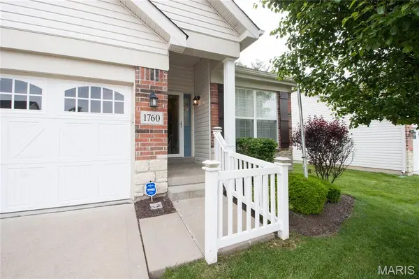 1760 Waterfall DR, St Charles, MO 63303