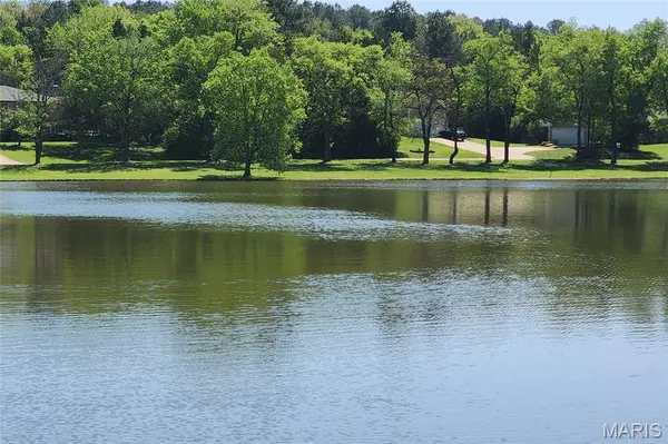 3906 Red Bud DR, Catawissa, MO 63015