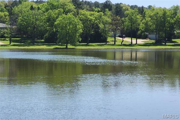 3906 Red Bud DR, Catawissa, MO 63015