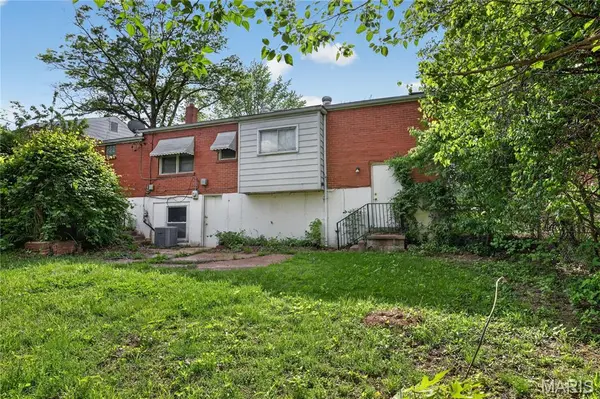 9466 Adler AVE, St Louis, MO 63137