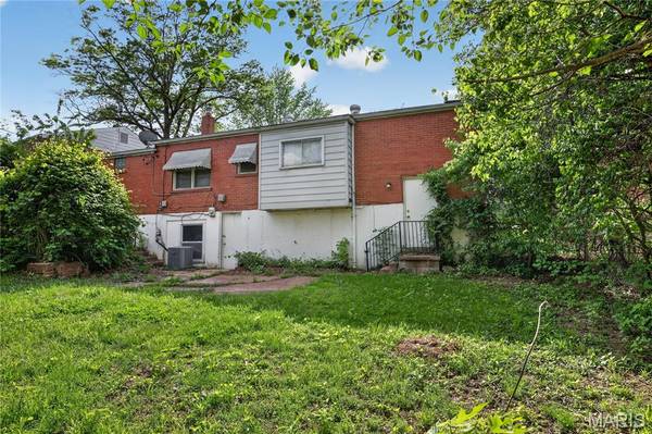 9466 Adler AVE, St Louis, MO 63137