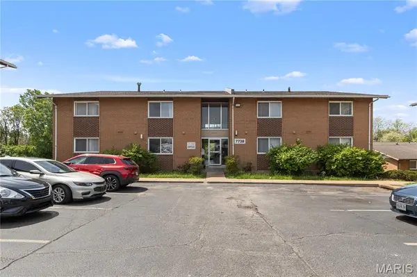 7736 Springdale DR, Normandy, MO 63121