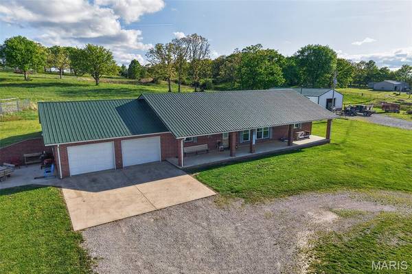 23856 Dove RD, Lebanon, MO 65536