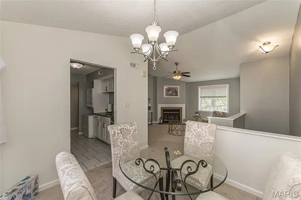 1526 Thrush TER, St Louis, MO 63144