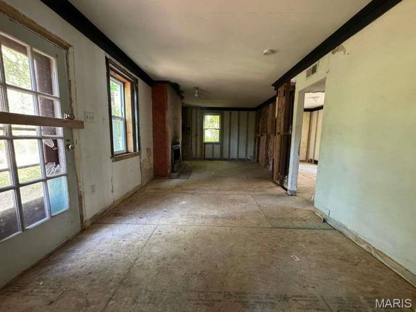 357 Adrian DR, St Louis, MO 63137