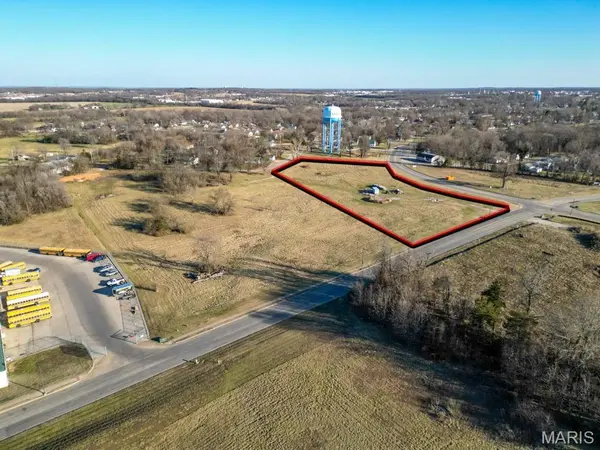800 CLARK ST, Lebanon, MO 65536