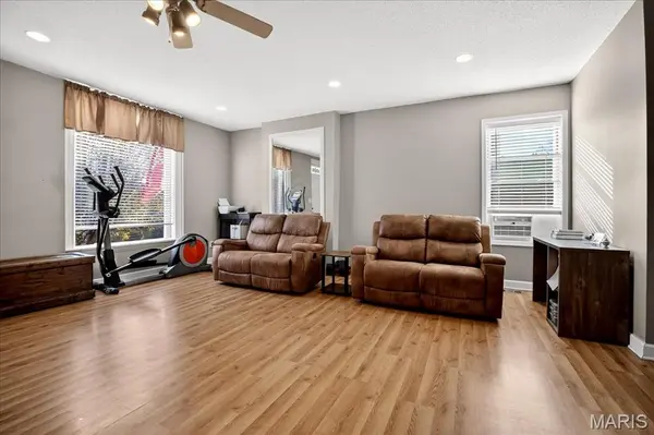 3521 Michigan AVE, St Louis, MO 63118