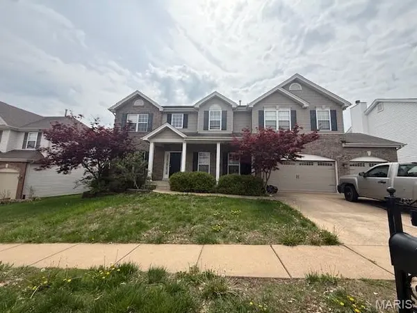 4398 Ventura Place DR, St Louis, MO 63128